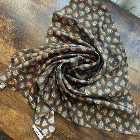 Doen Brown and Cream Patterned Hair Scarf - Picture 3 of 4